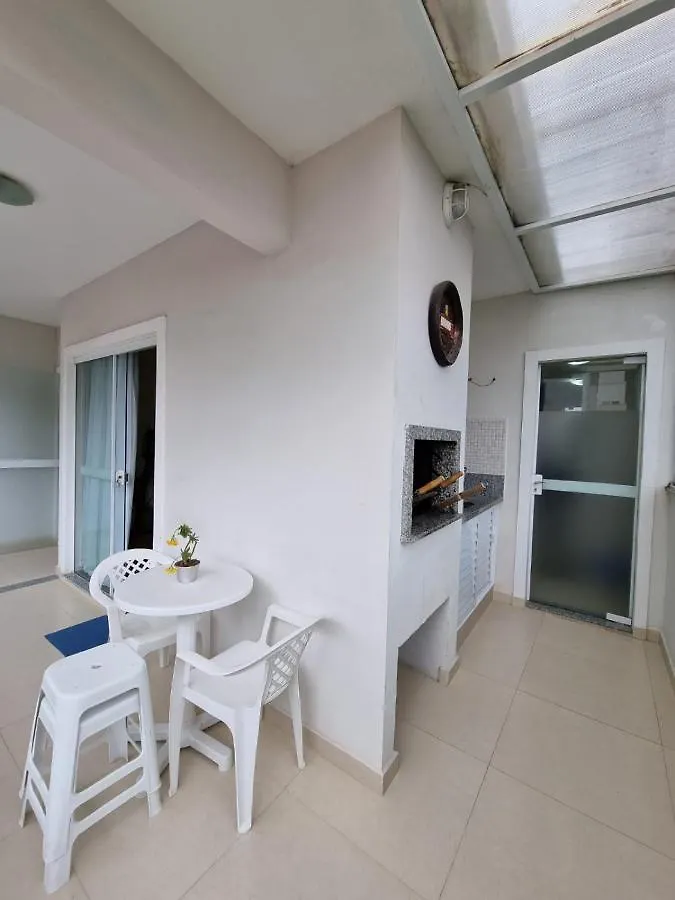 Apartamentos próximo à praia Bombinhas