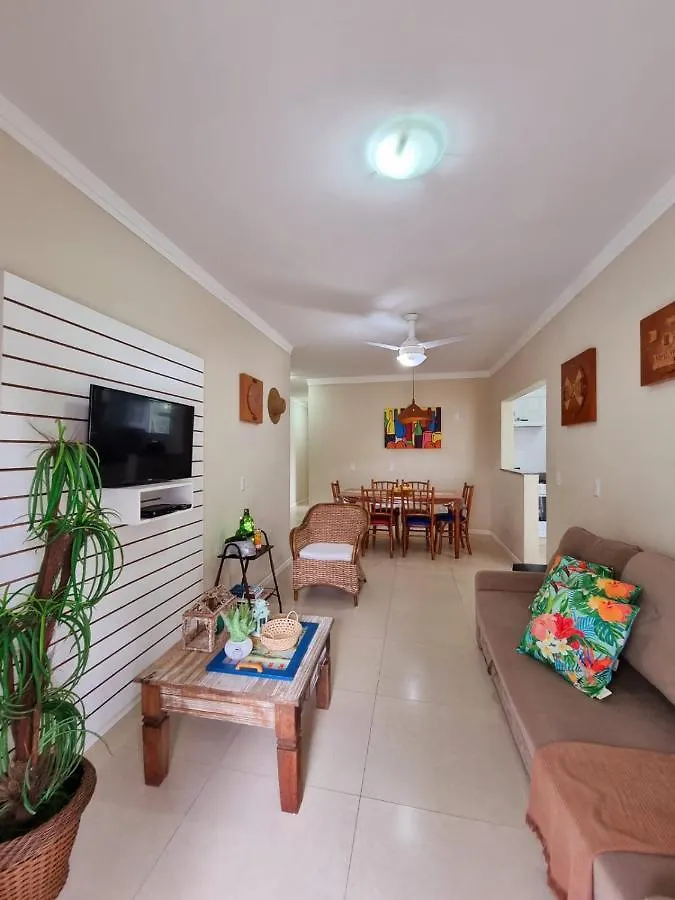 Apartamentos próximo à praia Bombinhas